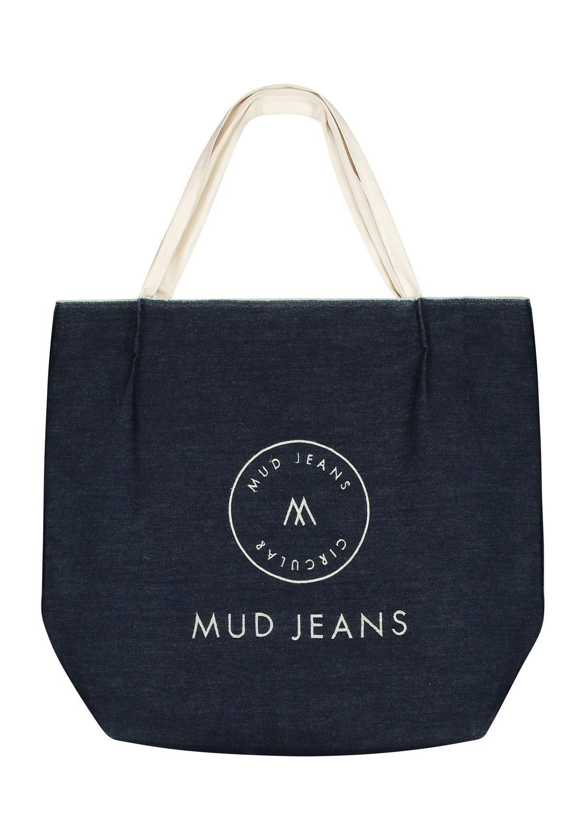 Sustainable MUD Jeans black outfit, featuring ethical long-sleeve tops and slim fit jeans, paired with black boots.