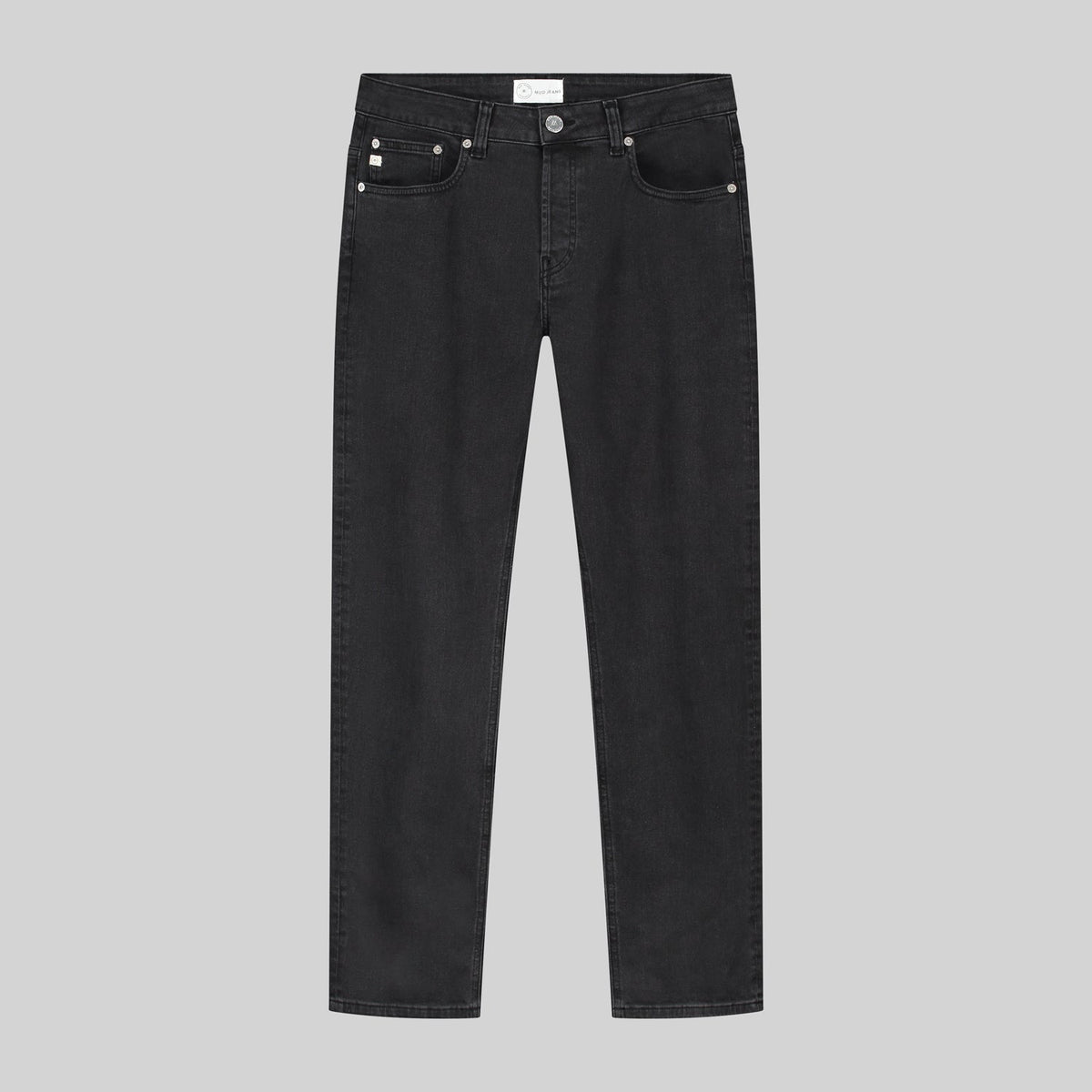 Sustainable MUD Jeans featuring deep blue denim with classic stitching, showcasing ethical fashion in a modern fit.